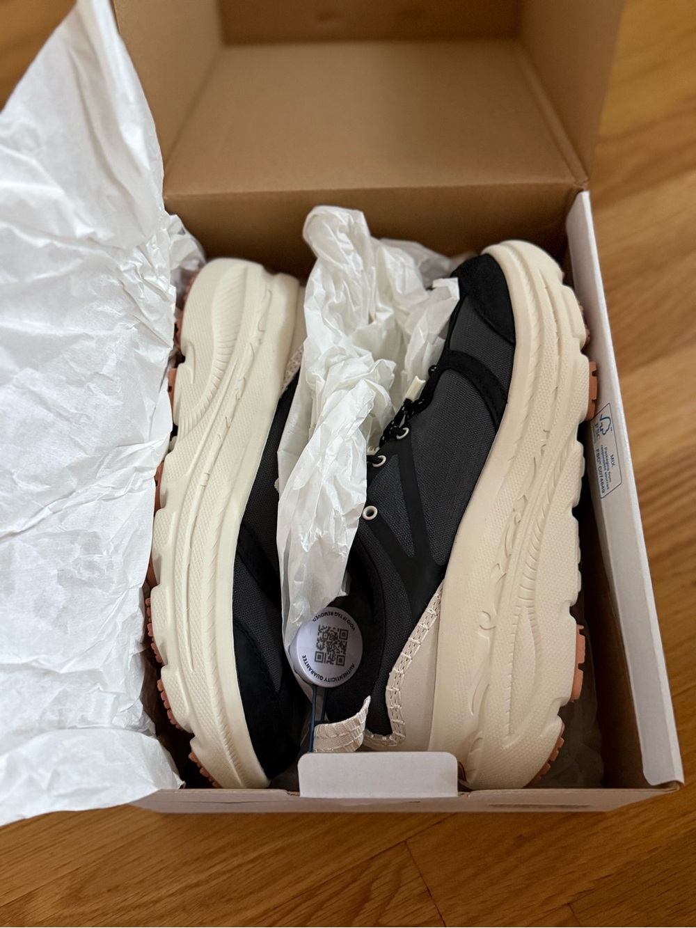HOKA Bondi B3LS Black Alabaster Sneaker - Picture 6 of 11